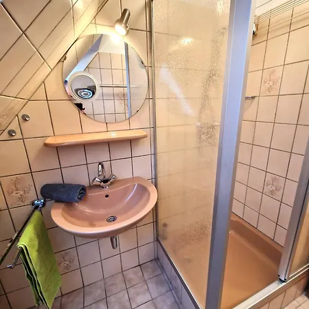 Apartment Gaestehaus Kuehn Warft 03 *